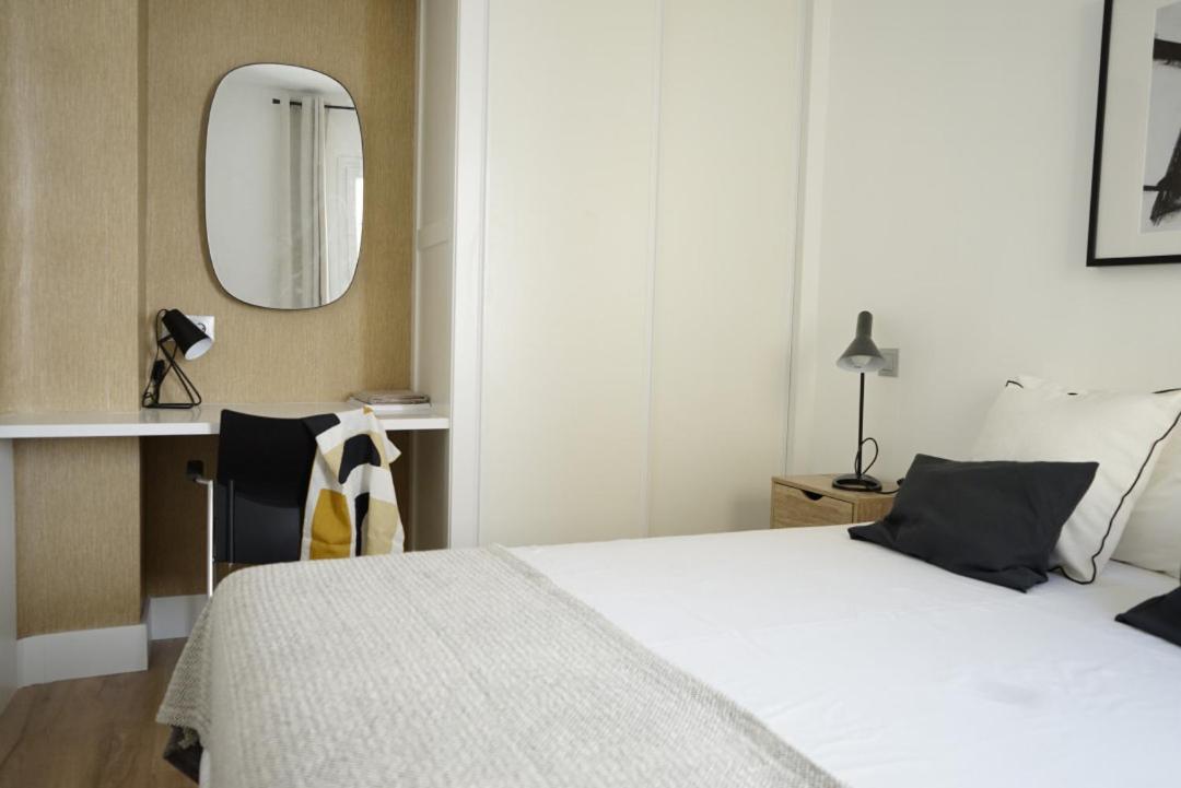 Diaphanous And Modern- 2bd 2bth- Plaza Espana Apartament *
