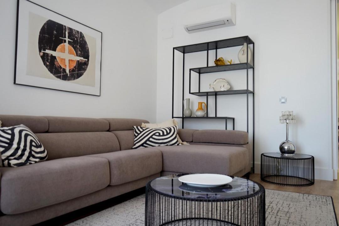Apartament Diaphanous And Modern- 2bd 2bth- Plaza Espana Madrid
